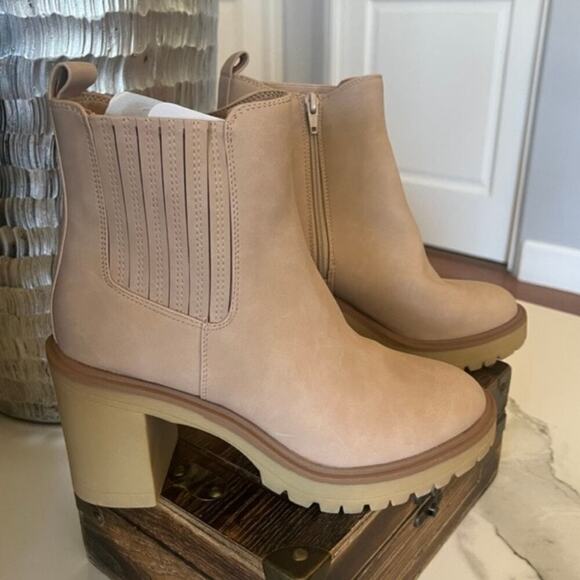 DV by Dolce Vita Juliet Lug Sole Boots in Beige - Picture 1 of 10